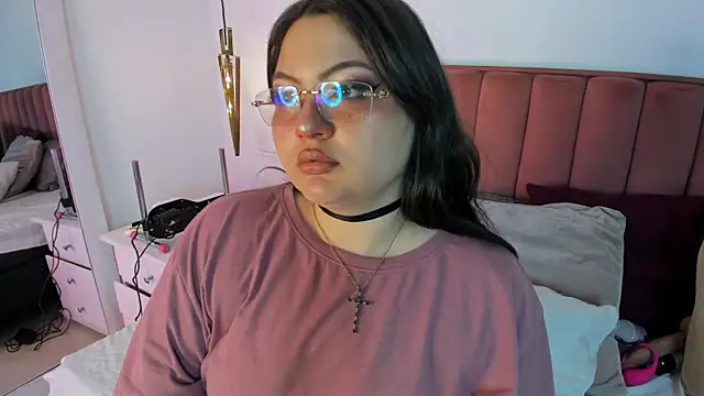 Snapshot of Tessa_Sinclaire chatting on May 1, 2026, 8:25 pm Tessa Sinclaire online show from May 1, 2026, 8:25 pm