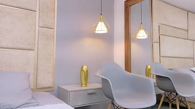 Snapshot of Ashley_HotGirl chatting on December 17, 2025, 7:52 pm Ashley HotGirl online show from December 17, 2025, 7:52 pm