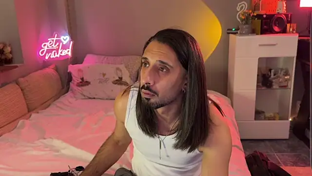 Snapshot of Secret_Lovers1 chatting on May 13, 2026, 8:49 pm Secret Lovers1 online show from May 13, 2026, 8:49 pm