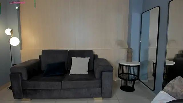 Snapshot of VeronicaBlue chatting on June 11, 2026, 9:39 am VeronicaBlue online show from June 11, 2026, 9:39 am