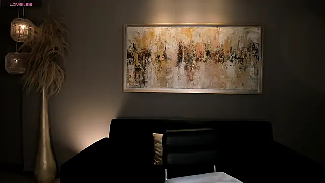 VeronicaBlue online show from December 4, 2025, 10:14 am