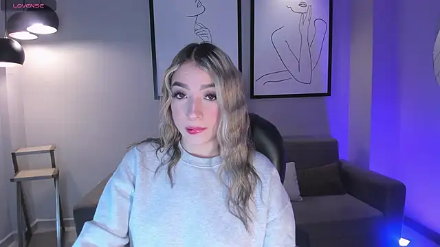 LizzCooper online show from November 23, 2025, 4:11 am