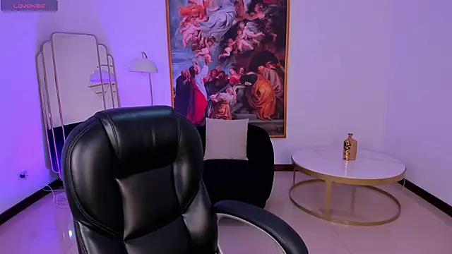 AmberColors  online show from April 15, 2026, 7:18 pm