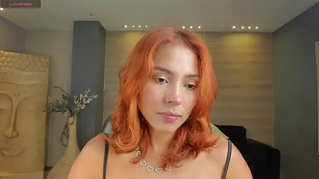 Snapshot of AmberColors_ chatting on October 6, 2025, 7:36 pm AmberColors online show from October 6, 2025, 7:36 pm