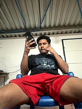 Snapshot of Johnxxx22 chatting on November 22, 2025, 8:35 am Johnxxx22 online show from November 22, 2025, 8:35 am