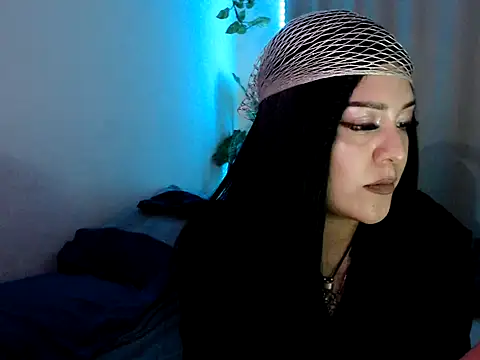 bluegoddessstoned online show from October 4, 2025, 2:13 am