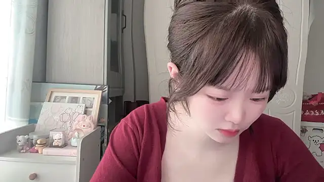 Snapshot of tender-11 chatting on March 6, 2026, 6:52 am tender-11 online show from March 6, 2026, 6:52 am