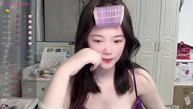 Snapshot of tender-11 chatting on March 7, 2026, 11:59 am tender-11 online show from March 7, 2026, 11:59 am