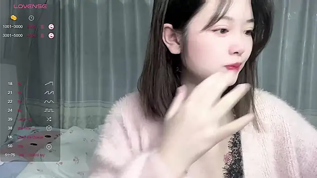 Snapshot of tender-11 chatting on November 11, 2025, 11:05 am tender-11 online show from November 11, 2025, 11:05 am