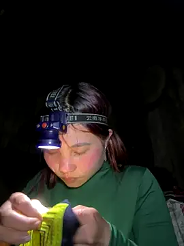 Snapshot of EllyBaby20 chatting on December 22, 2025, 1:33 pm EllyBaby20 online show from December 22, 2025, 1:33 pm