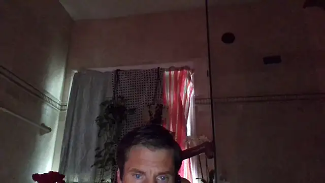 Snapshot of TallDrink11 chatting on October 18, 2025, 2:19 pm TallDrink11 online show from October 18, 2025, 2:19 pm