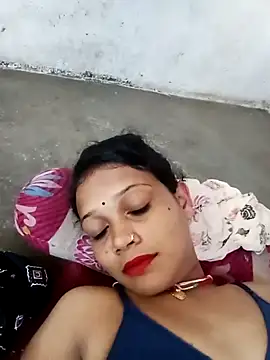 Snapshot of Chandni_Love143 chatting on September 10, 2025, 4:22 am Chandni Love143 online show from September 10, 2025, 4:22 am