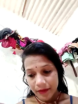 Snapshot of Chandni_Love143 chatting on September 9, 2025, 4:11 am Chandni Love143 online show from September 9, 2025, 4:11 am