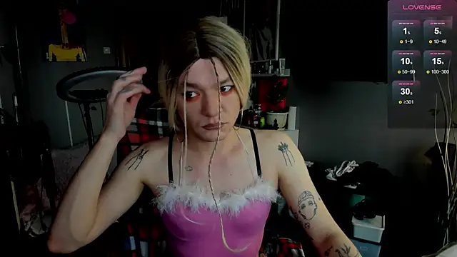 Kkkylie online show from April 8, 2026, 3:52 am