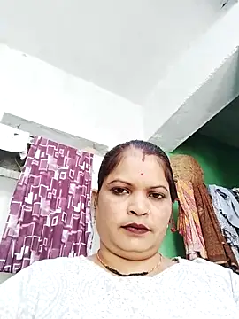 Bhavna hot online show from October 2, 2025, 7:34 am