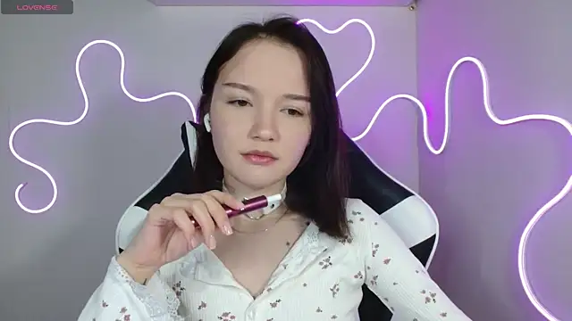 DemiWildcat online show from November 5, 2025, 10:07 am