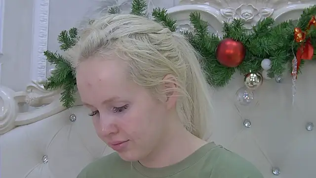 EllieFrosty  online show from January 8, 2026, 1:11 am