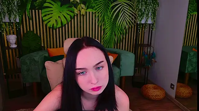 MonikaCarter online show from October 18, 2025, 11:12 am