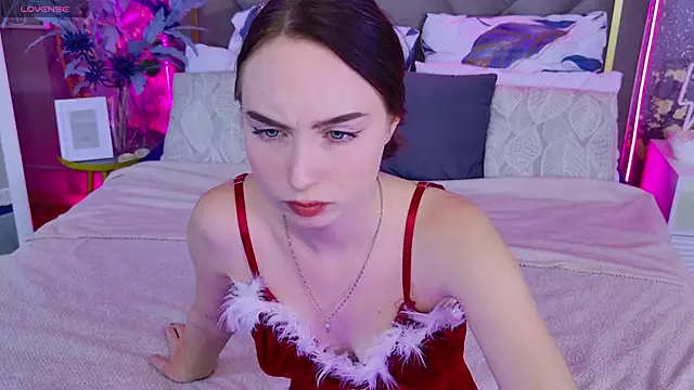 MonikaCarter online show from October 7, 2025, 12:06 pm