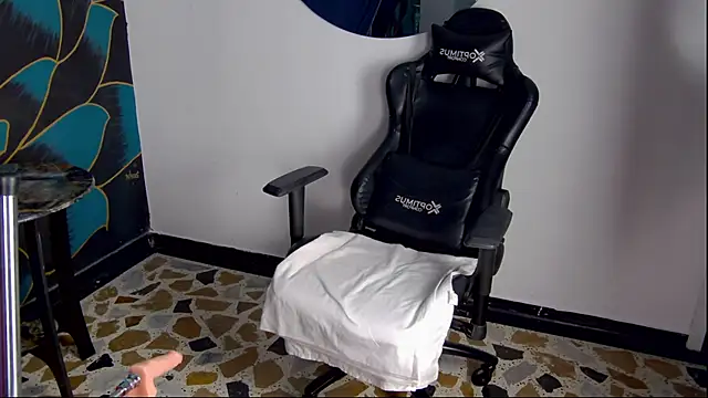 Maylu Fox online show from October 3, 2025, 12:39 pm