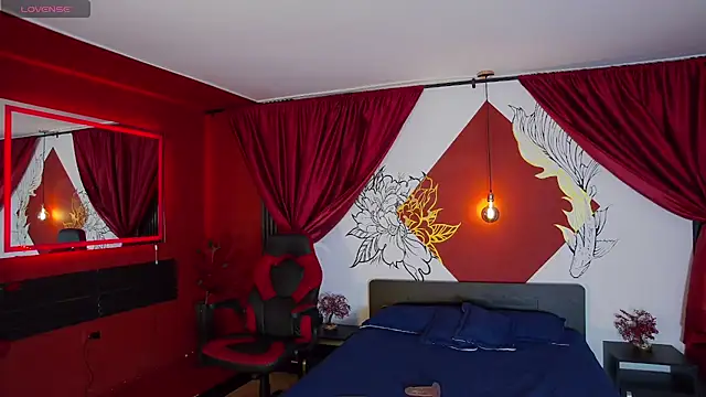 Maylu Fox online show from September 23, 2025, 2:13 pm