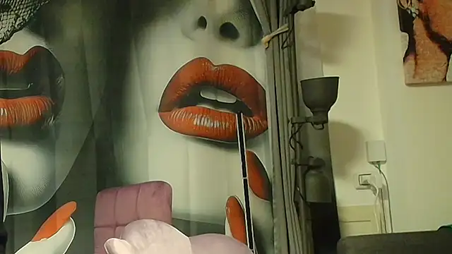 utopia2025 online show from February 12, 2026, 6:07 pm