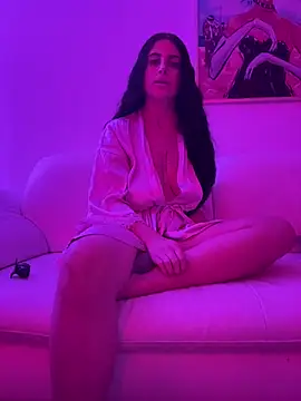 baddieworld1 online show from May 21, 2026, 1:30 pm