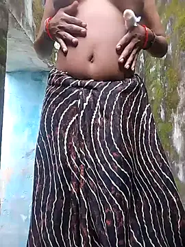 Snapshot of Hansa_Ghatak chatting on September 15, 2025, 11:54 am Hansa Ghatak online show from September 15, 2025, 11:54 am