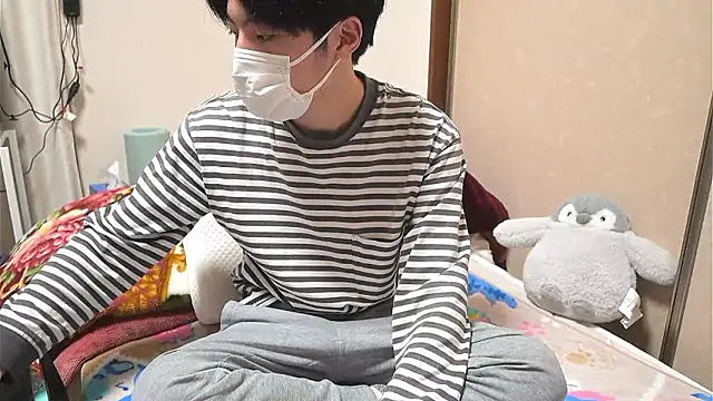 saitama0038 online show from December 18, 2025, 3:49 pm