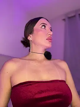 Snapshot of Bella-taylorr chatting on February 28, 2026, 6:35 am Bella-taylorr online show from February 28, 2026, 6:35 am