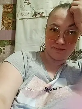 Kiss Eva online show from February 12, 2025, 5:16 pm