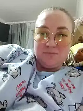 Kiss Eva online show from January 29, 2025, 5:13 pm