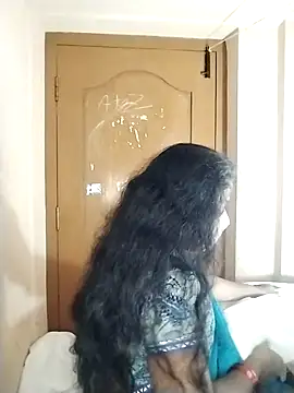 Snapshot of Megha_21 chatting on November 6, 2025, 6:28 am Megha 21 online show from November 6, 2025, 6:28 am