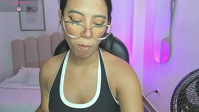 Snapshot of raven_stonee chatting on March 7, 2026, 12:50 am raven stonee online show from March 7, 2026, 12:50 am