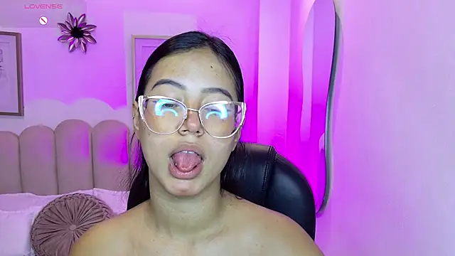 Snapshot of raven_stonee chatting on March 26, 2026, 11:24 pm raven stonee online show from March 26, 2026, 11:24 pm