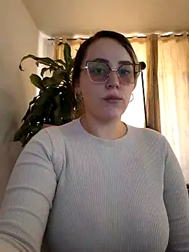 CurvyLust x online show from April 21, 2026, 6:14 pm