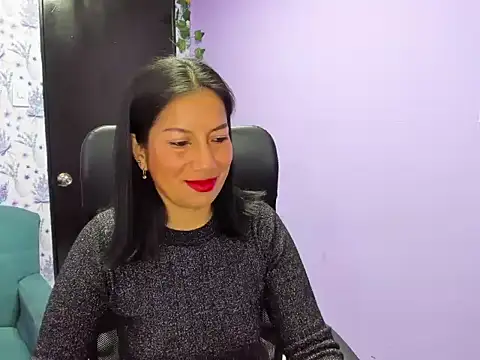 Megan Collinss  online show from October 14, 2025, 2:17 pm