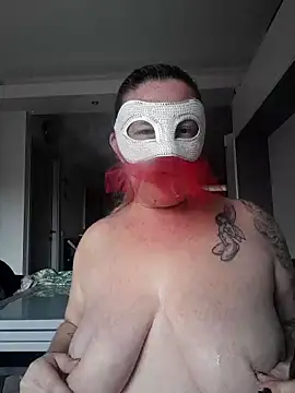 Snapshot of Trivia_magic chatting on April 14, 2026, 10:31 am Trivia magic online show from April 14, 2026, 10:31 am