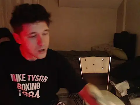 2handsomemann online show from April 15, 2026, 8:20 pm