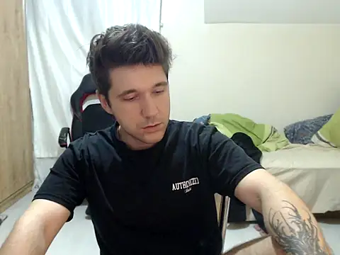 2handsomemann online show from September 25, 2025, 7:42 pm