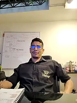 Snapshot of Juann-cock chatting on November 27, 2025, 9:48 pm Juann-cock online show from November 27, 2025, 9:48 pm