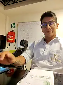 Snapshot of Juann-cock chatting on September 26, 2025, 11:44 pm Juann-cock online show from September 26, 2025, 11:44 pm