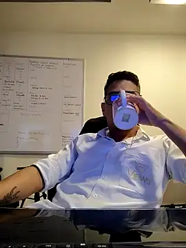 Snapshot of Juann-cock chatting on October 2, 2025, 12:14 am Juann-cock online show from October 2, 2025, 12:14 am