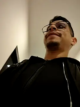 Snapshot of Juann-cock chatting on November 24, 2025, 5:02 pm Juann-cock online show from November 24, 2025, 5:02 pm