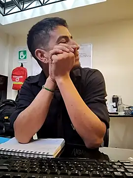 Snapshot of Juann-cock chatting on November 23, 2025, 4:06 pm Juann-cock online show from November 23, 2025, 4:06 pm