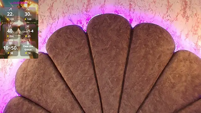 Lilith curvy online show from November 9, 2025, 1:15 pm