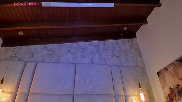 Snapshot of Mily_Vermont chatting on February 14, 2026, 7:47 pm Mily Vermont online show from February 14, 2026, 7:47 pm