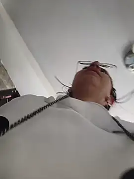 Snapshot of VioletxBloom chatting on March 1, 2026, 4:51 pm VioletxBloom online show from March 1, 2026, 4:51 pm