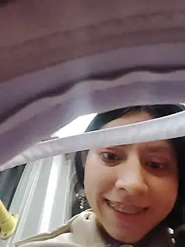 Snapshot of VioletxBloom chatting on December 2, 2025, 11:50 pm VioletxBloom online show from December 2, 2025, 11:50 pm