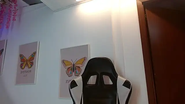 Snapshot of Sofia_Tanaka chatting on September 22, 2025, 12:11 pm Sofia Tanaka online show from September 22, 2025, 12:11 pm